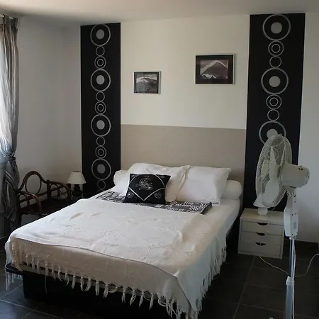 Charming Holiday In With Private Pool * Oraison